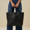 By bar shopper bag | black* Sacs